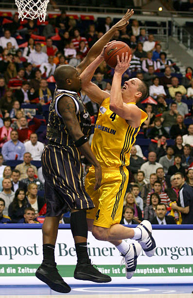 通过阵型调 通过阵型调