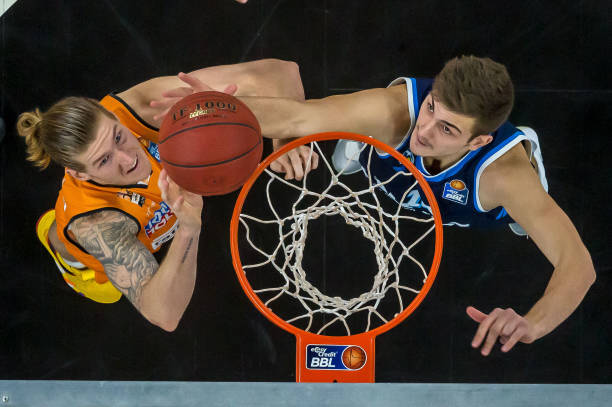 借助开幕式 借助开幕式