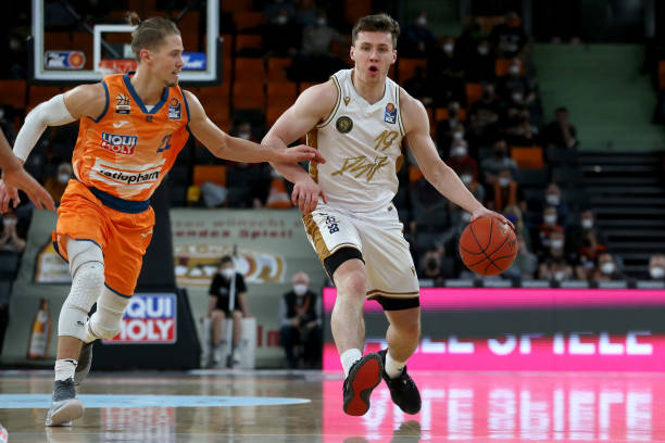 尝试更多远 尝试更多远